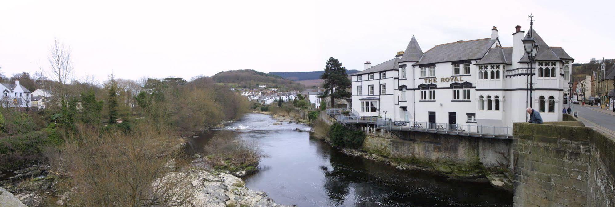 The Royal Hotel Llangollen Εξωτερικό φωτογραφία