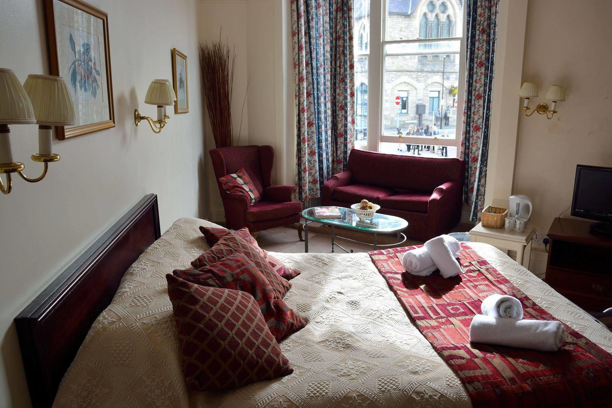 The Royal Hotel Llangollen Εξωτερικό φωτογραφία
