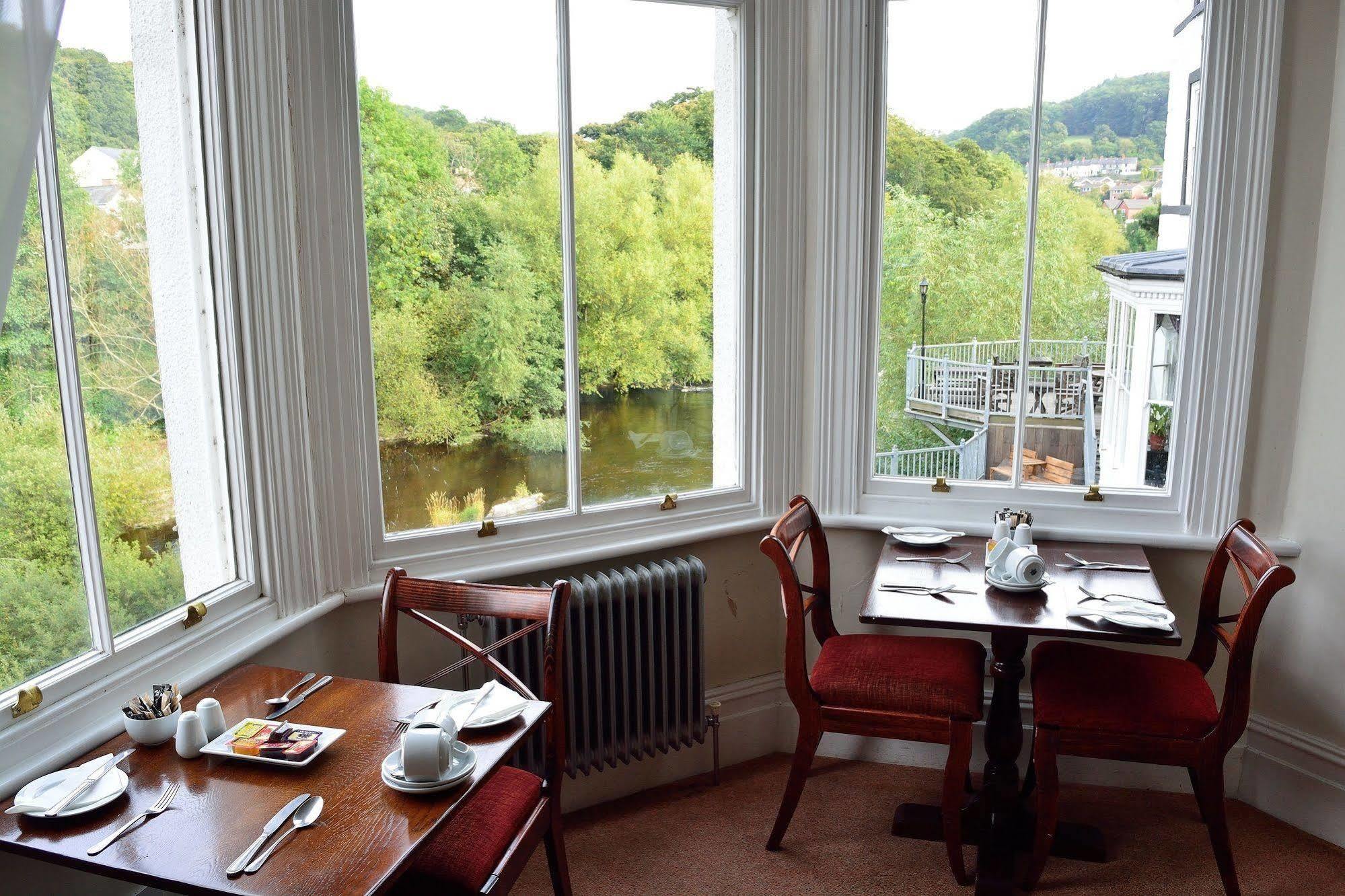 The Royal Hotel Llangollen Εξωτερικό φωτογραφία